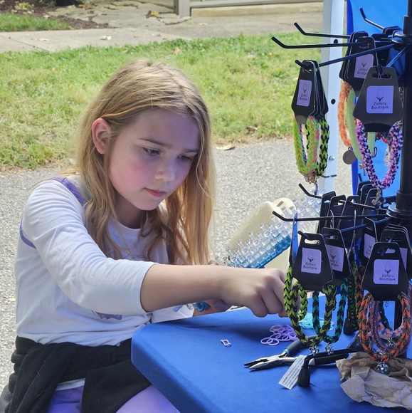 9yr old Zofia's handmade bracelets - Picture 2 of 16
